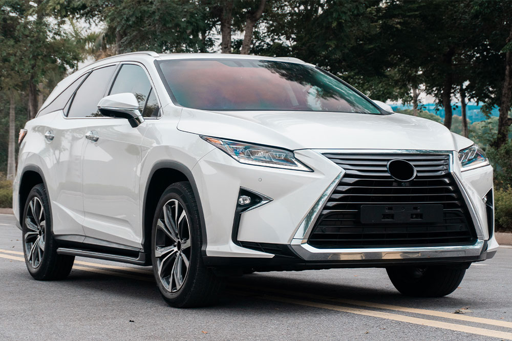 Here’s What Makes the Lexus RX 400h the Best Luxury SUV
